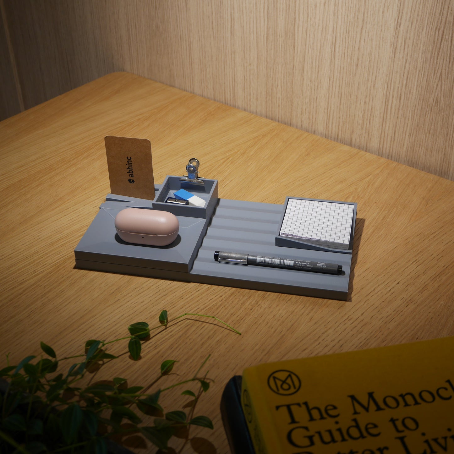RIB Desk Set